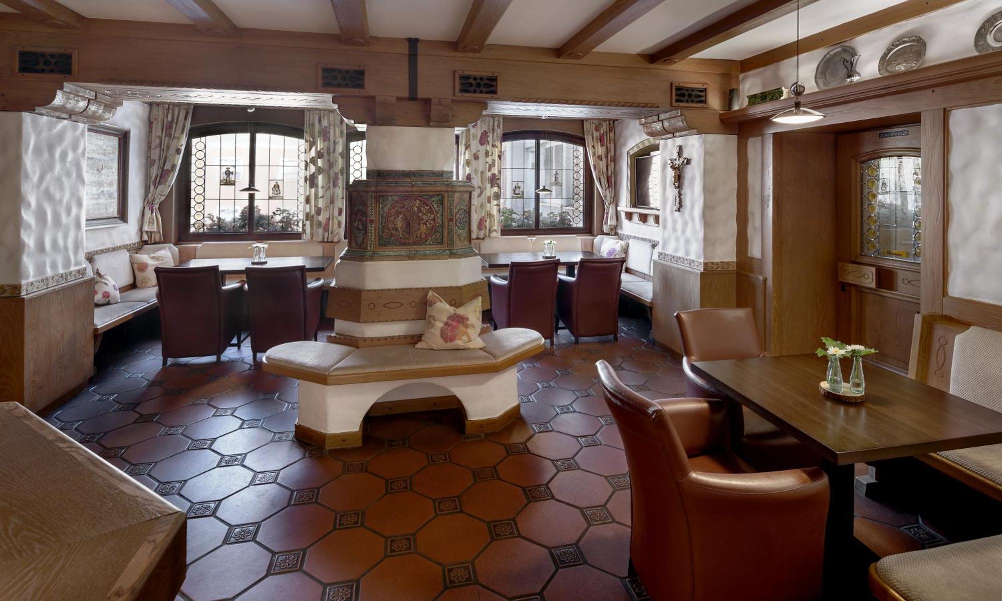 Wirtshaus & Hotel Goldener Greif Edelsfeld Экстерьер фото